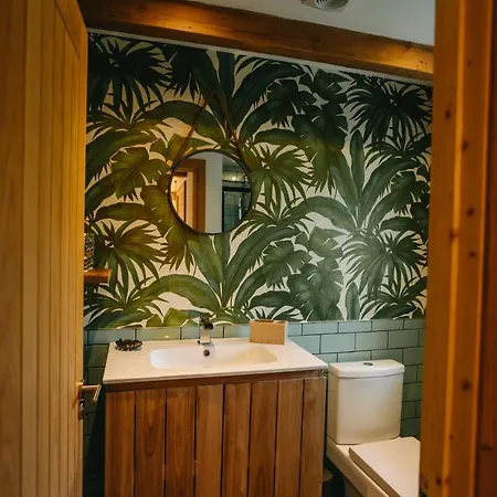 The Little By Truabode Lets & Short Lets Newquay - Parking, Wifi & Pet Friendly Holiday home Brauneberg