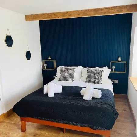 The Little By Truabode Lets & Short Lets Newquay - Parking, Wifi & Pet Friendly * Brauneberg