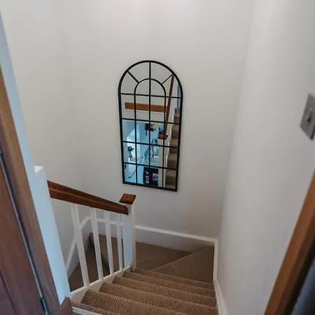 The Little By Truabode Lets & Short Lets Newquay - Parking, Wifi & Pet Friendly Brauneberg